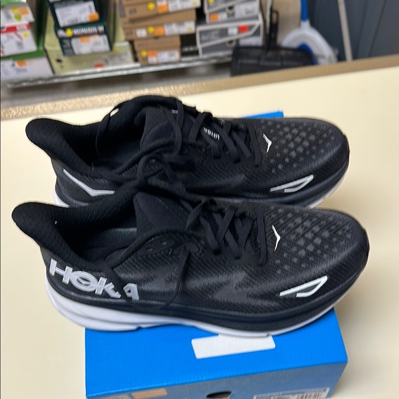 CLEARANCE!!!!HOKA Clifton 9 Black Running Shoes - Picture 12 of 13